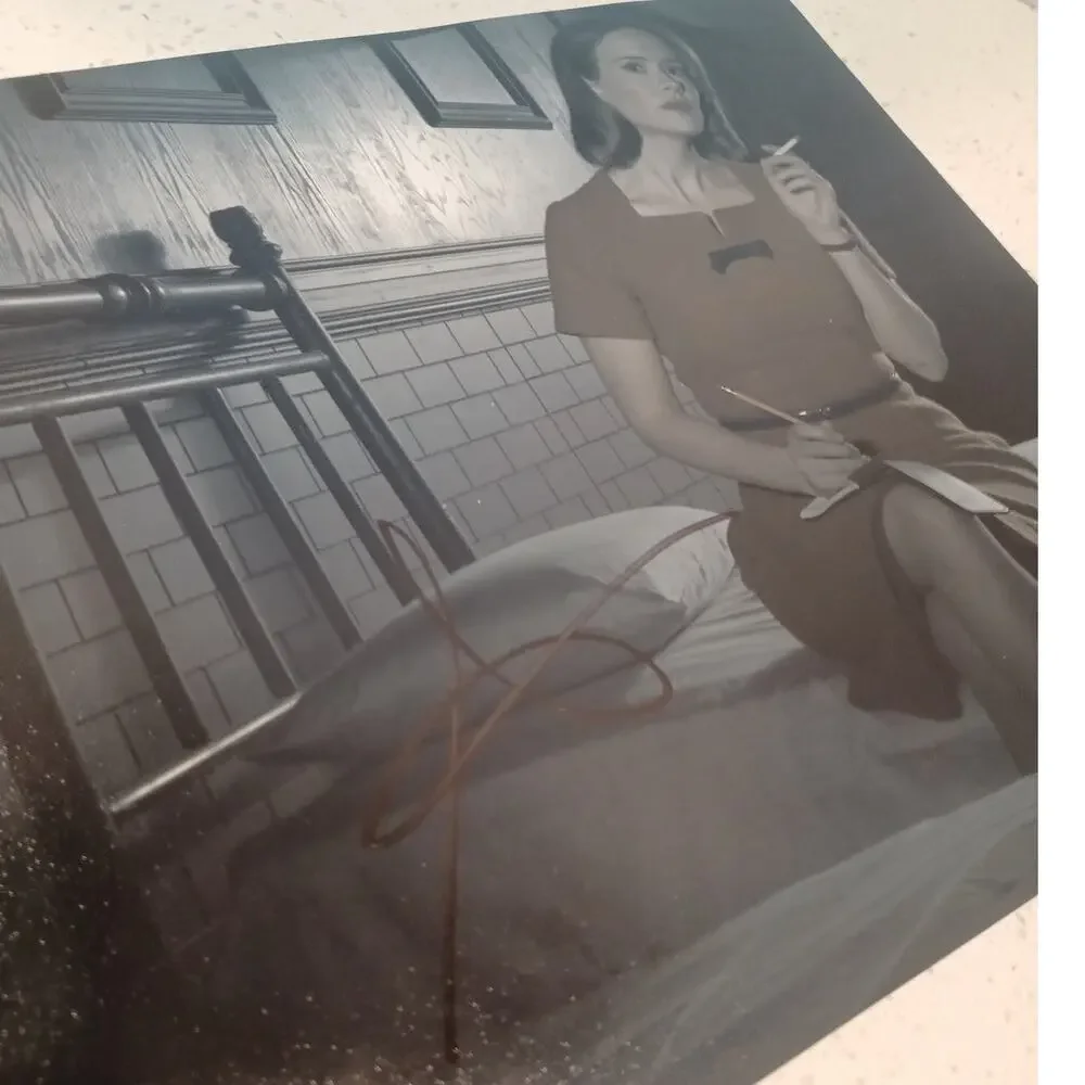 Sarah Paulson Autographed Photo 8x10